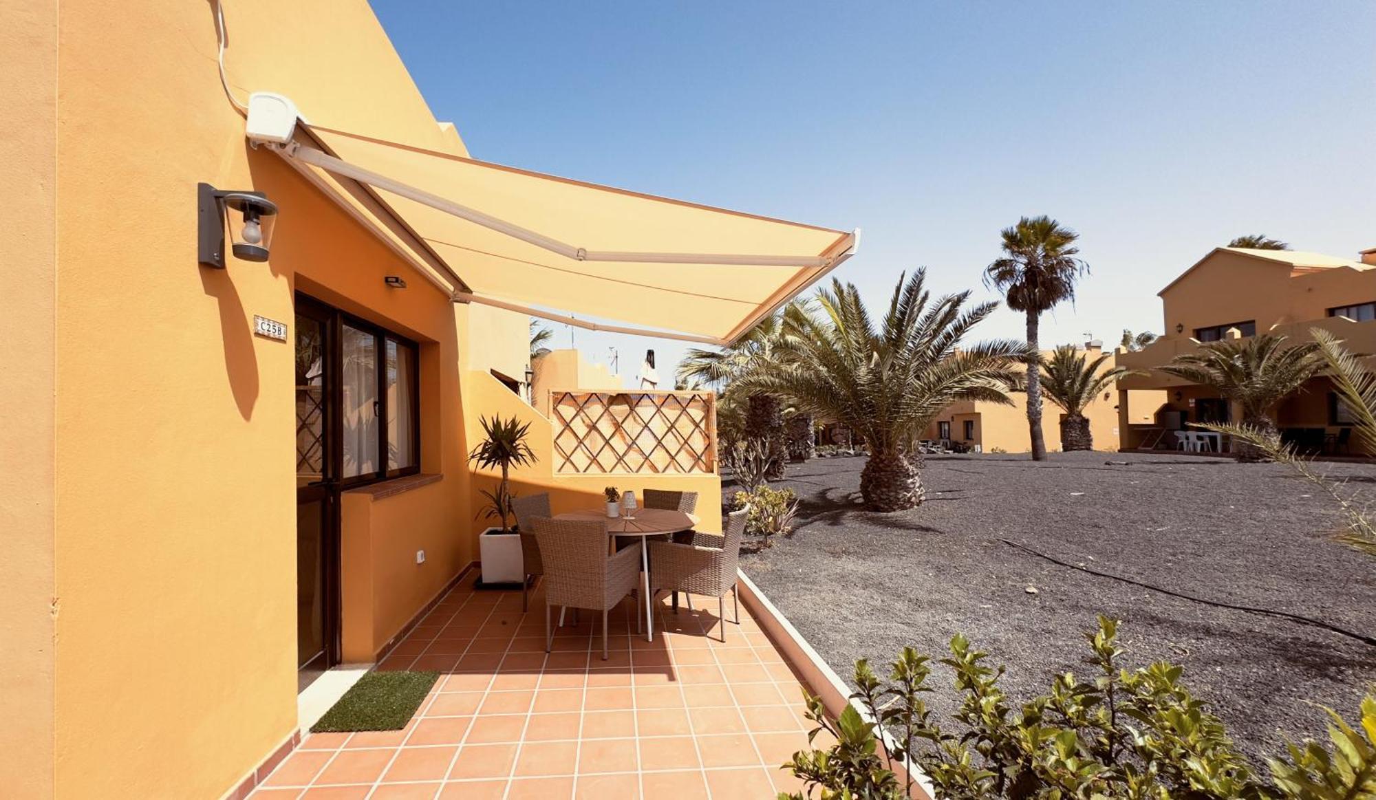 Golden Dream, Swimming Pool And Parking Villa Corralejo Exterior photo