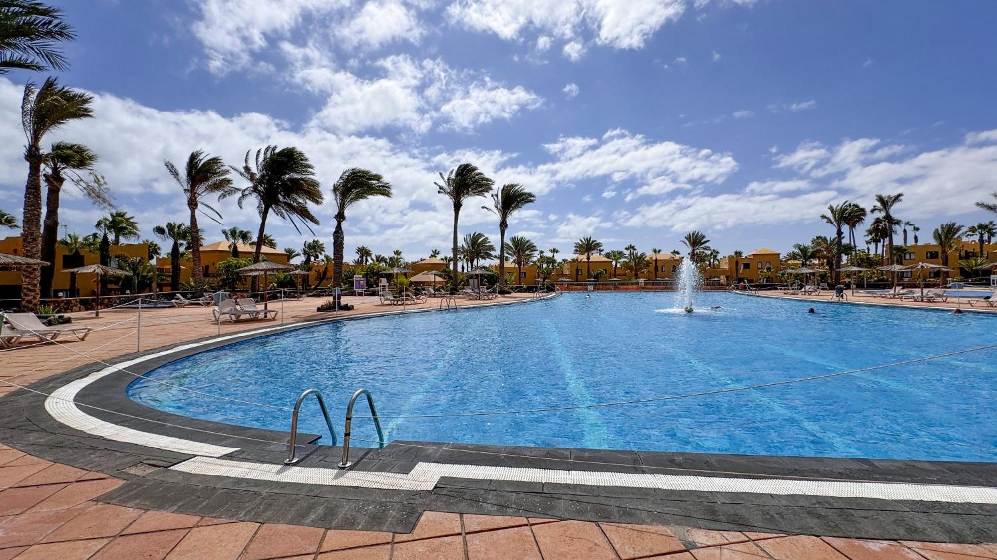 Golden Dream, Swimming Pool And Parking Villa Corralejo Exterior photo