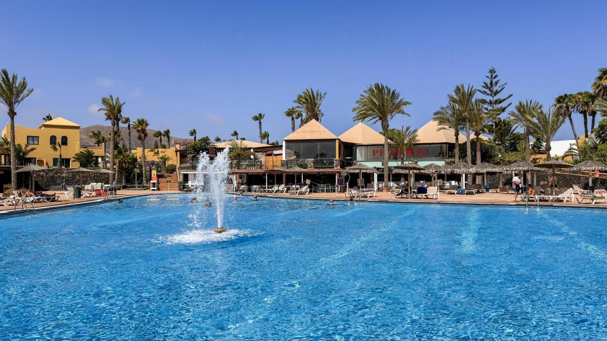 Golden Dream, Swimming Pool And Parking Villa Corralejo Exterior photo